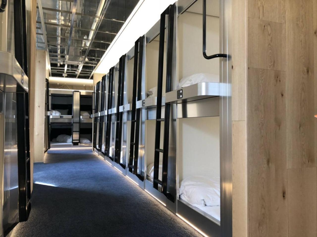 Hearts Capsule Hotel & Spa Hakata Fukuoka  Kültér fotó